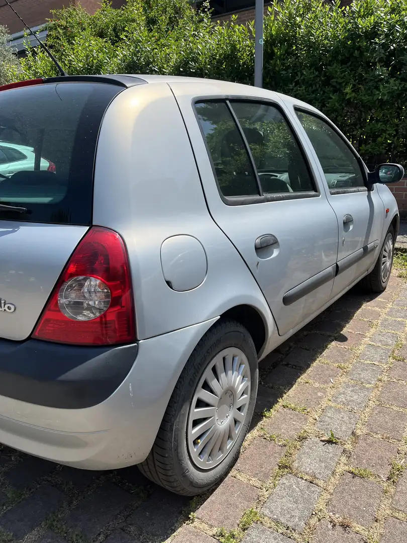 Renault Clio 5p 1.4 16v Privilege - 2