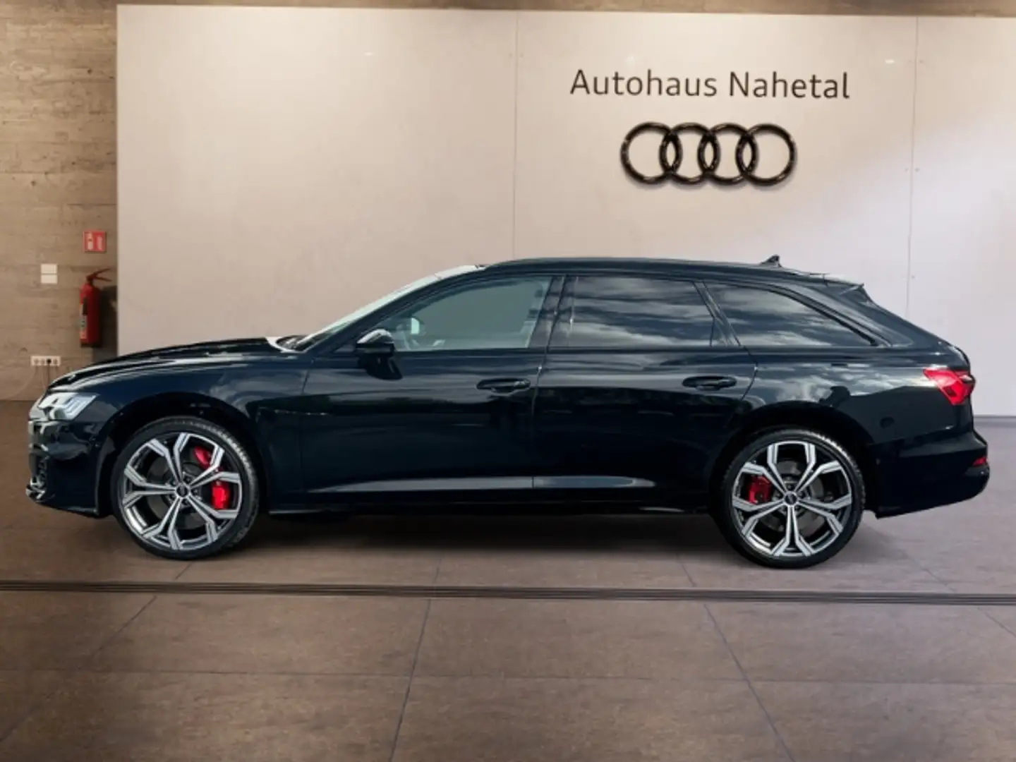Audi S6 AVANT LUFTFAHRW. ASSISTENZ+ AHK PANORAMA HUD HD MA Schwarz - 2