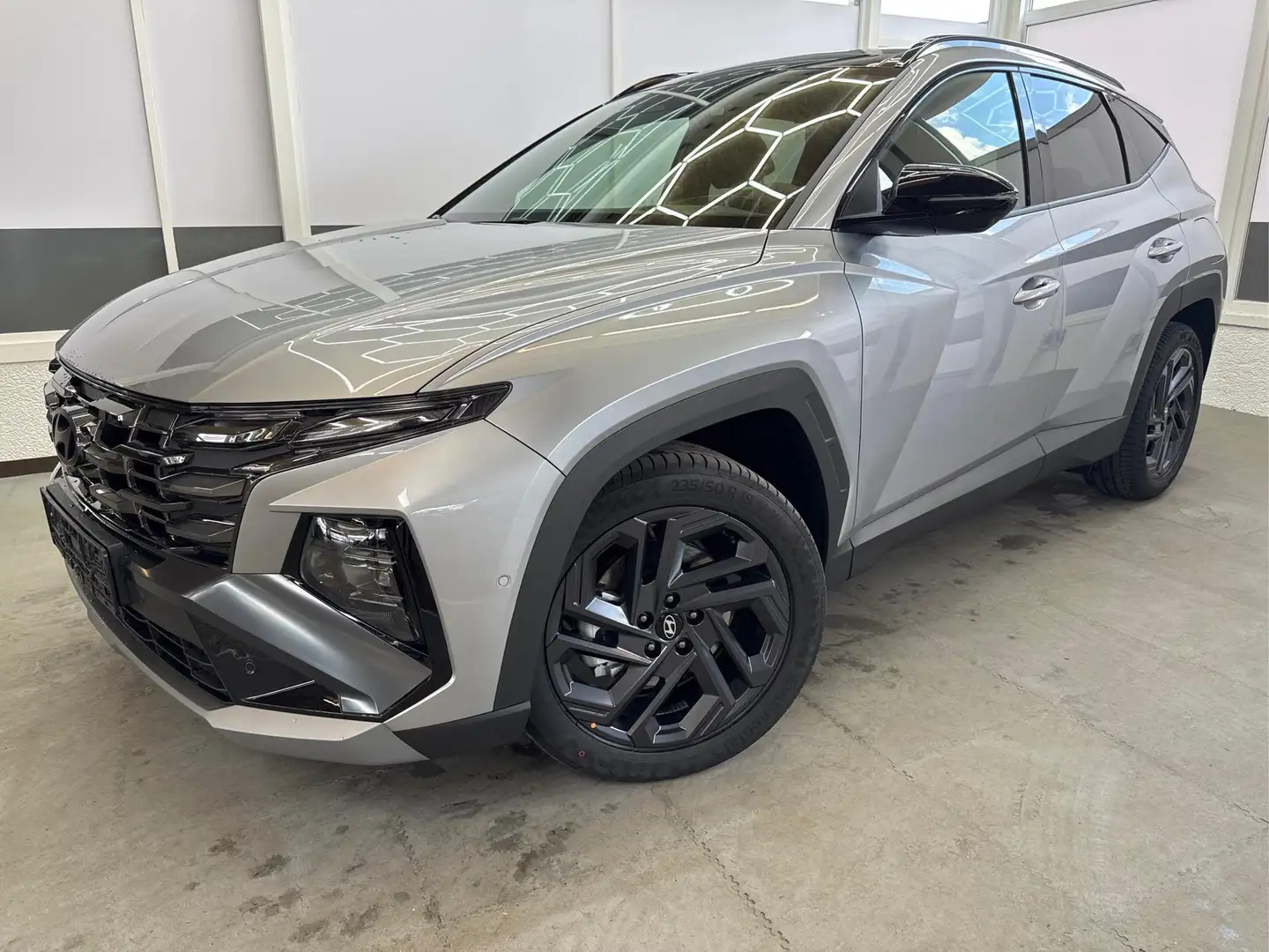 Hyundai TUCSON Impression DCT 20th Anniversary ACC NAVI PANO K... Silber - 1