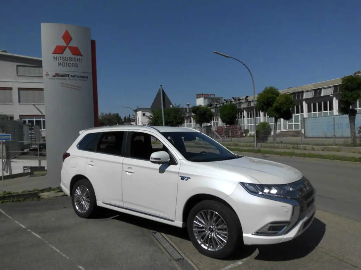 Mitsubishi Outlander Outlander Plug-in Hybrid Spirit-Paket 2.4 AHK4WD Wit - 1