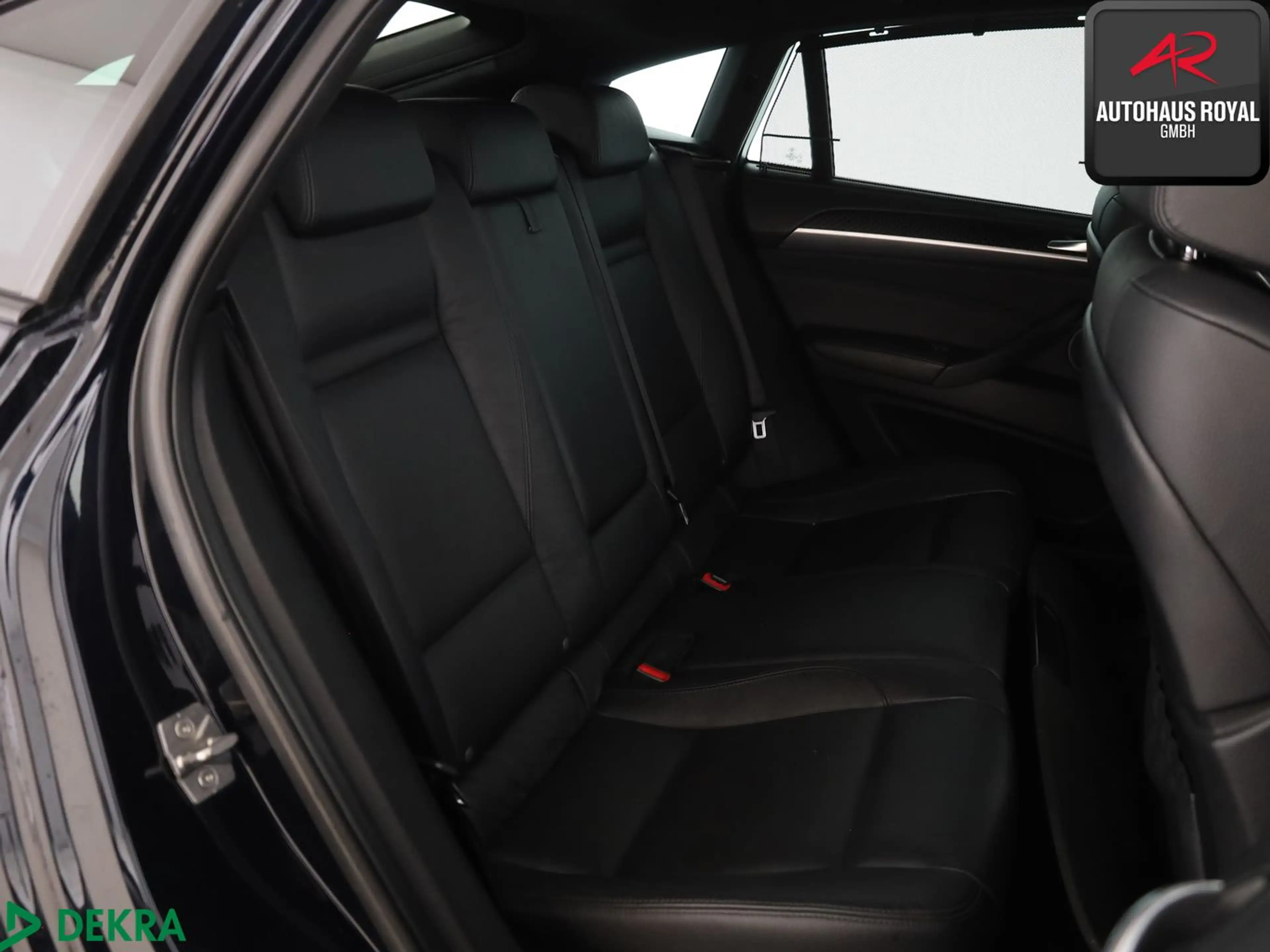 BMW X6 xDrive40d M SPORT HEADUP,STANDHEIZ,360GRAD — photo 12