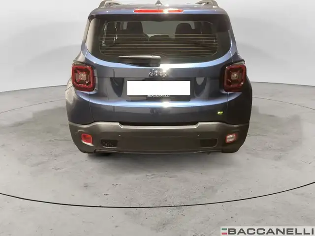 Jeep Renegade view 3