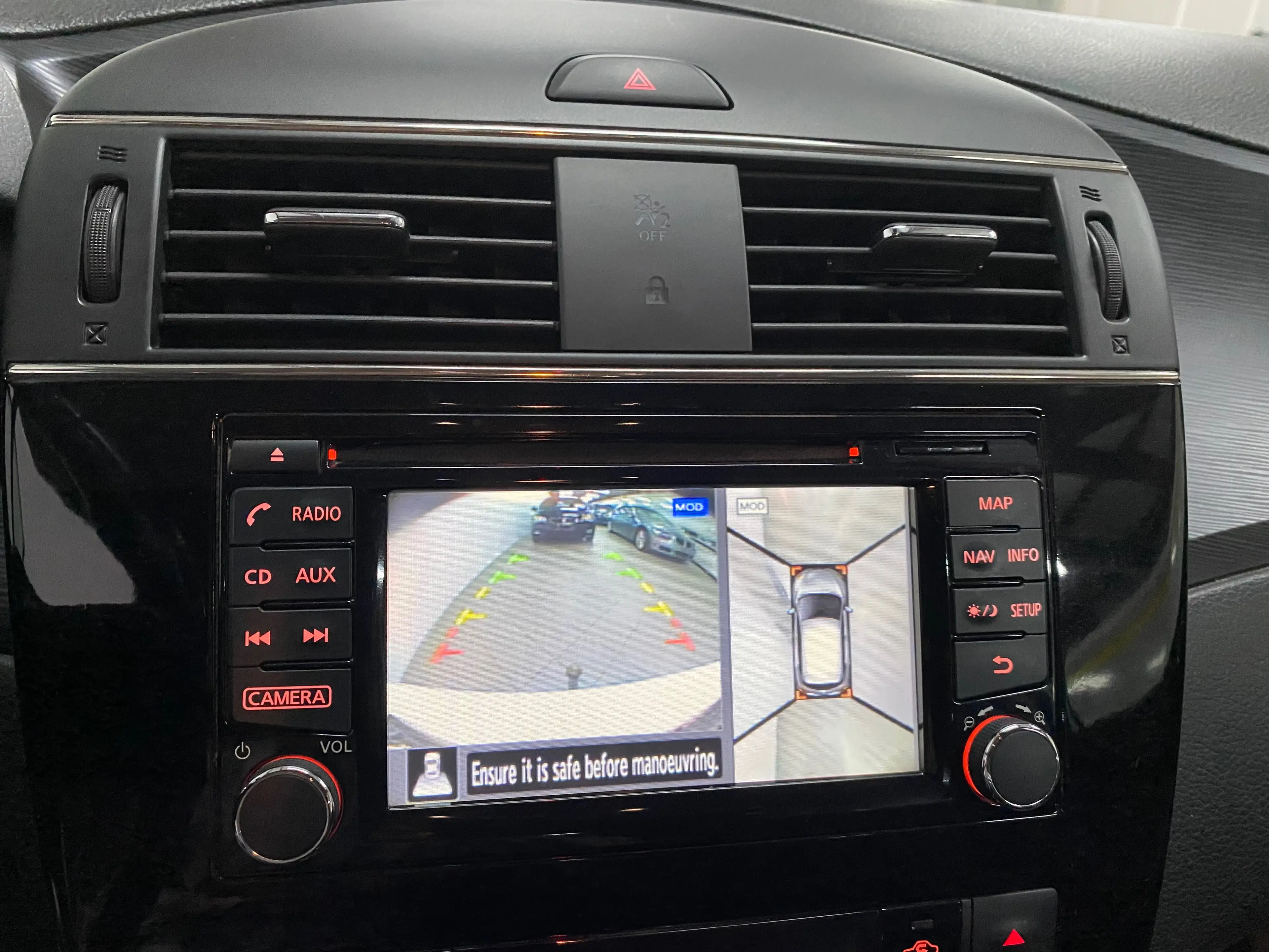 Nissan Pulsar Automatic 1.2 DIG-T Tekna Xtronic — photo 14