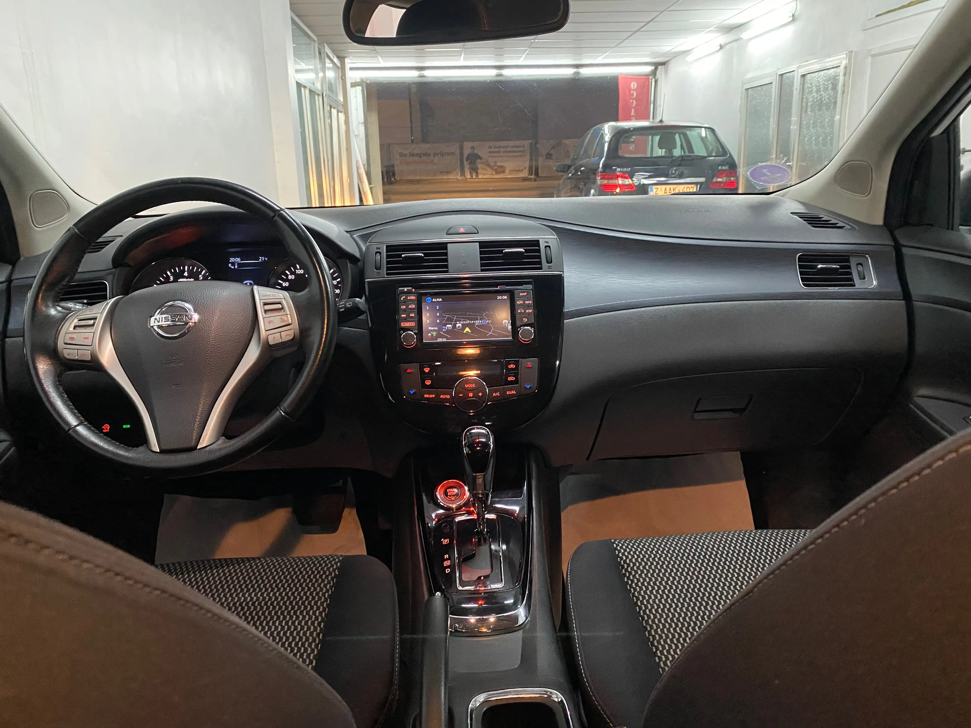 Nissan Pulsar Automatic 1.2 DIG-T Tekna Xtronic — photo 10