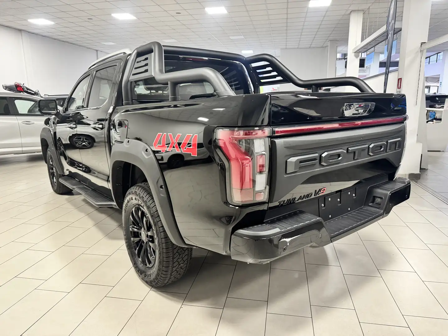 Foton Tunland V9 8 AT Ultra Schwarz - 2