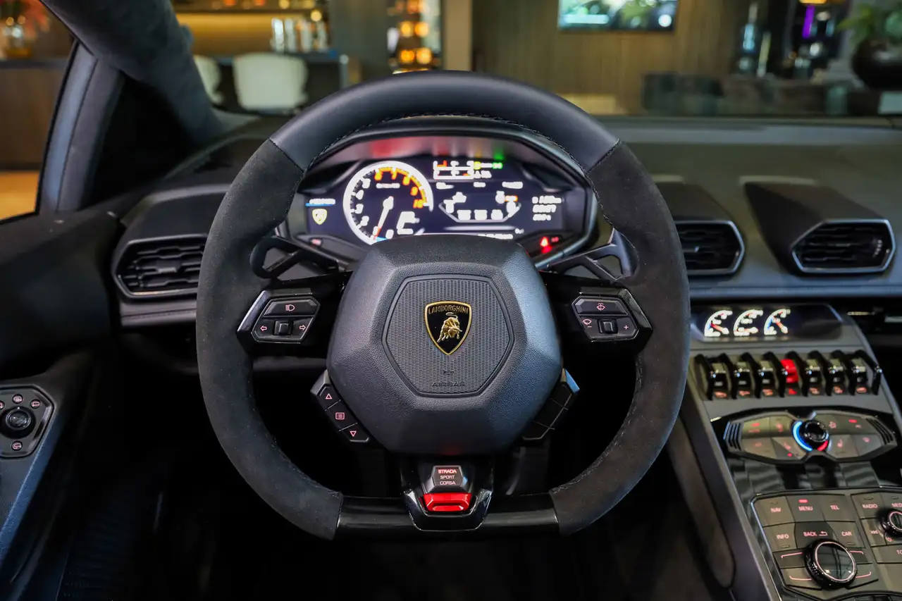 Lamborghini Huracán — photo 17 sur 39