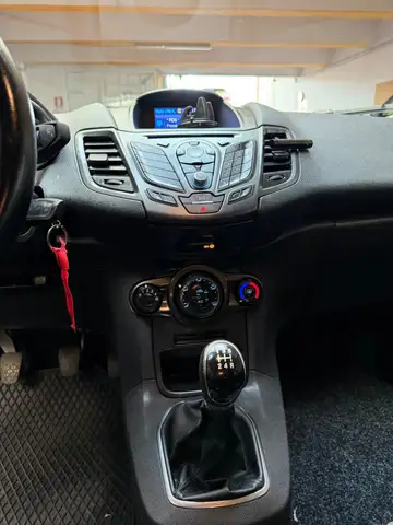 Ford Fiesta view 10