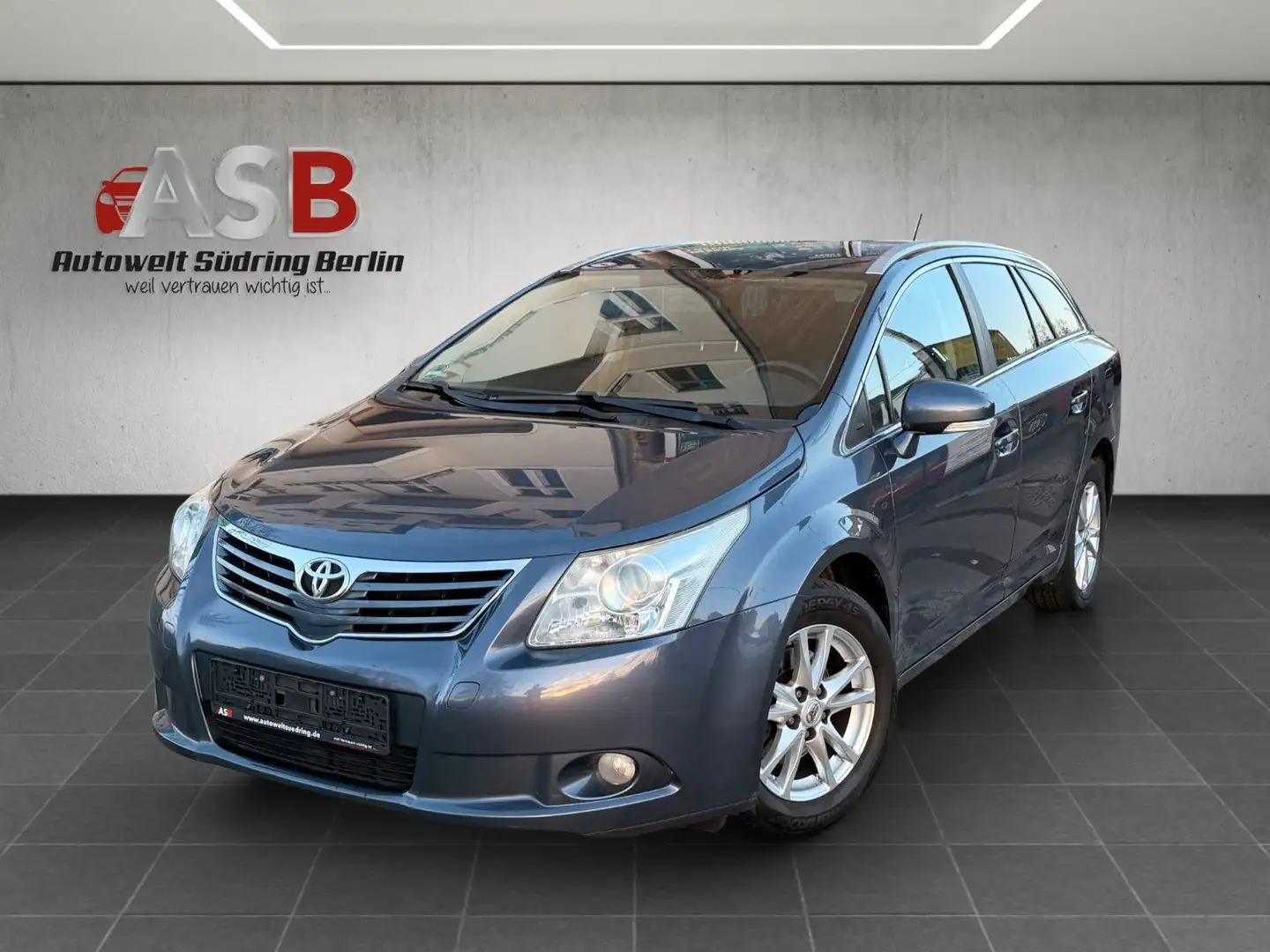 Toyota Avensis 1,8 Kombi Edition*2.Hand*Navi*Kamera Blau - 1