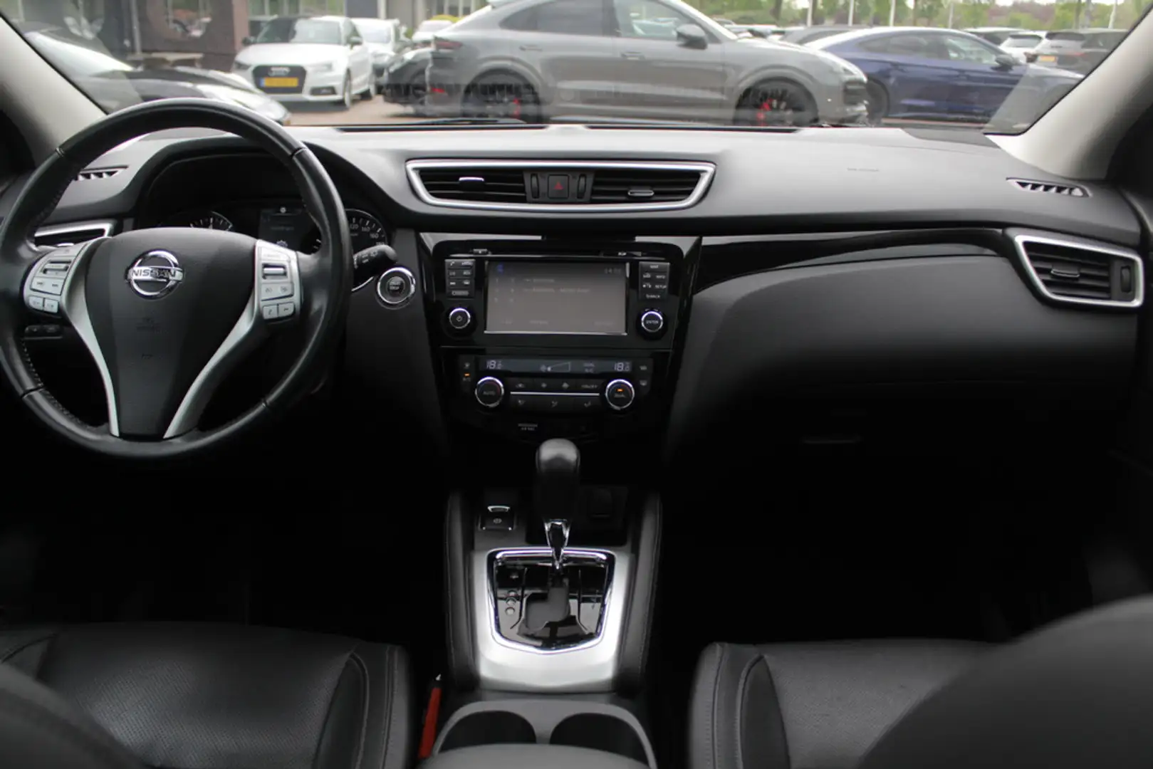 Nissan Qashqai 1.6 dCi Tekna / Trekhaak / Panoramadak / 360Camera Biały - 2