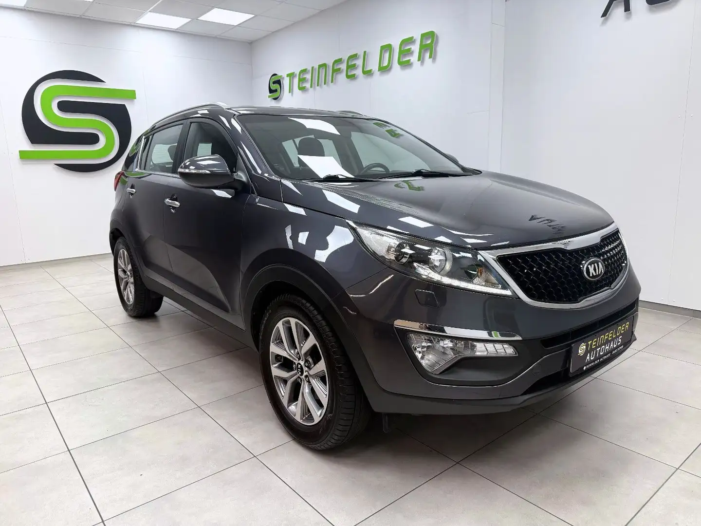 Kia Sportage 1.6 GDI Vision 2WD / KLIMA / SHZ / AHK Grijs - 1
