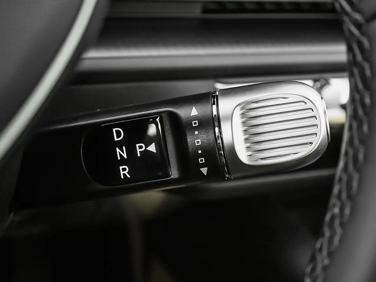 Hyundai IONIQ 6 снимка Hyundai IONIQ 6