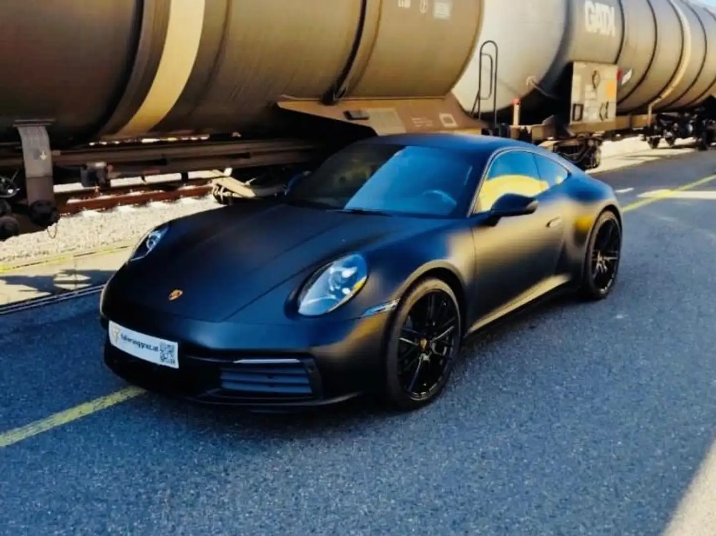 Porsche 992 911 Carrera 4 Coupe PDK Schwarz - 2