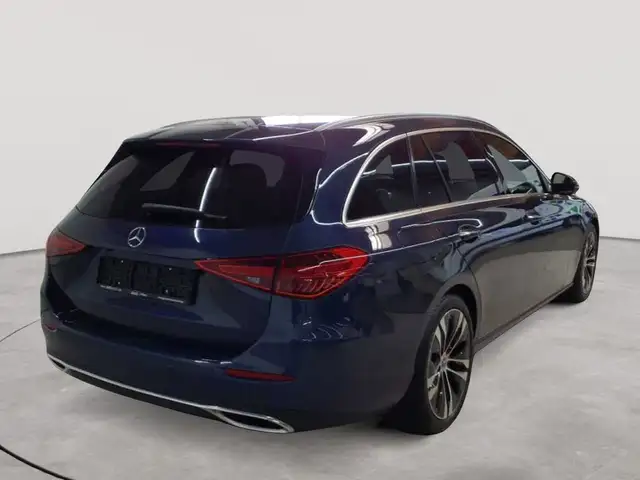 Mercedes-Benz C-Class view 4