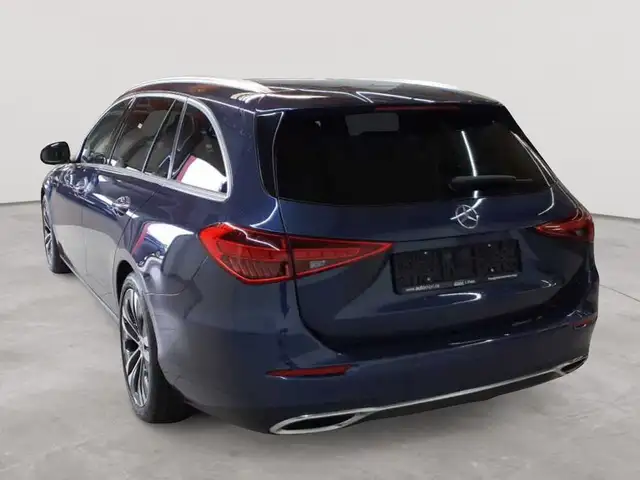 Mercedes-Benz C-Class view 5