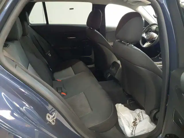 Mercedes-Benz C-Class view 14