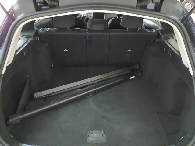 Mercedes-Benz C-Class view 15