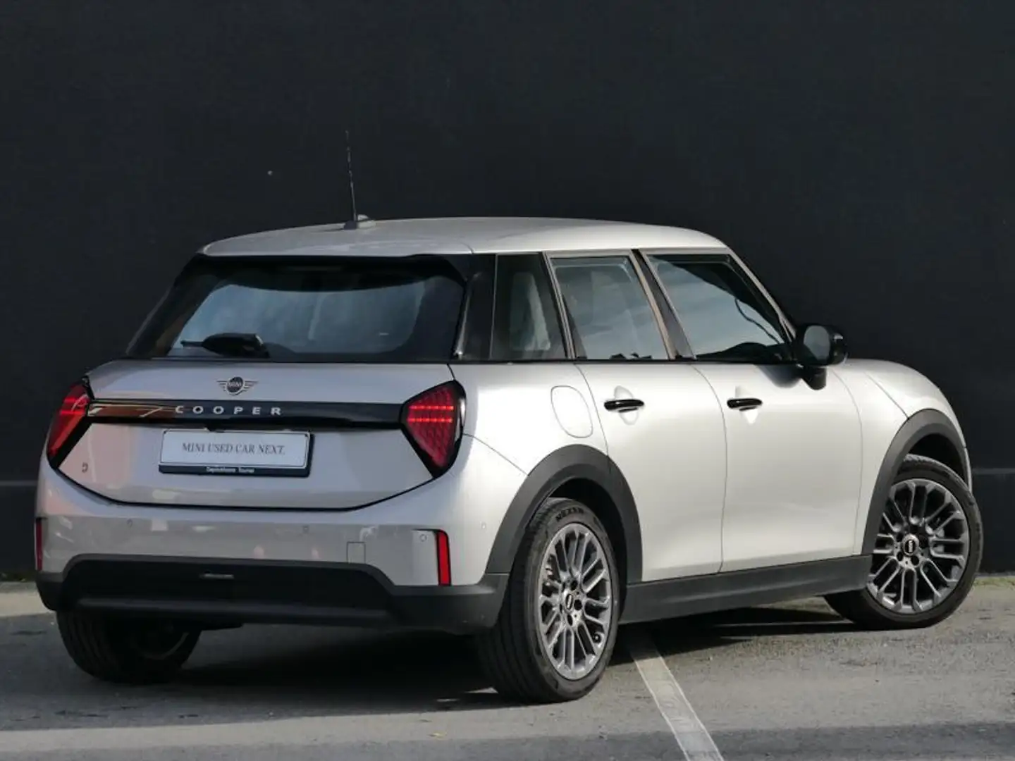 MINI Cooper C Essential Trim Gris - 2