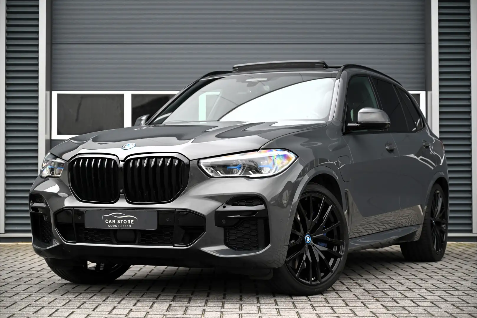 BMW X5 xDrive45e M-SPORT / SKYLOUNGE PANO / LASER / INDIV Gris - 1