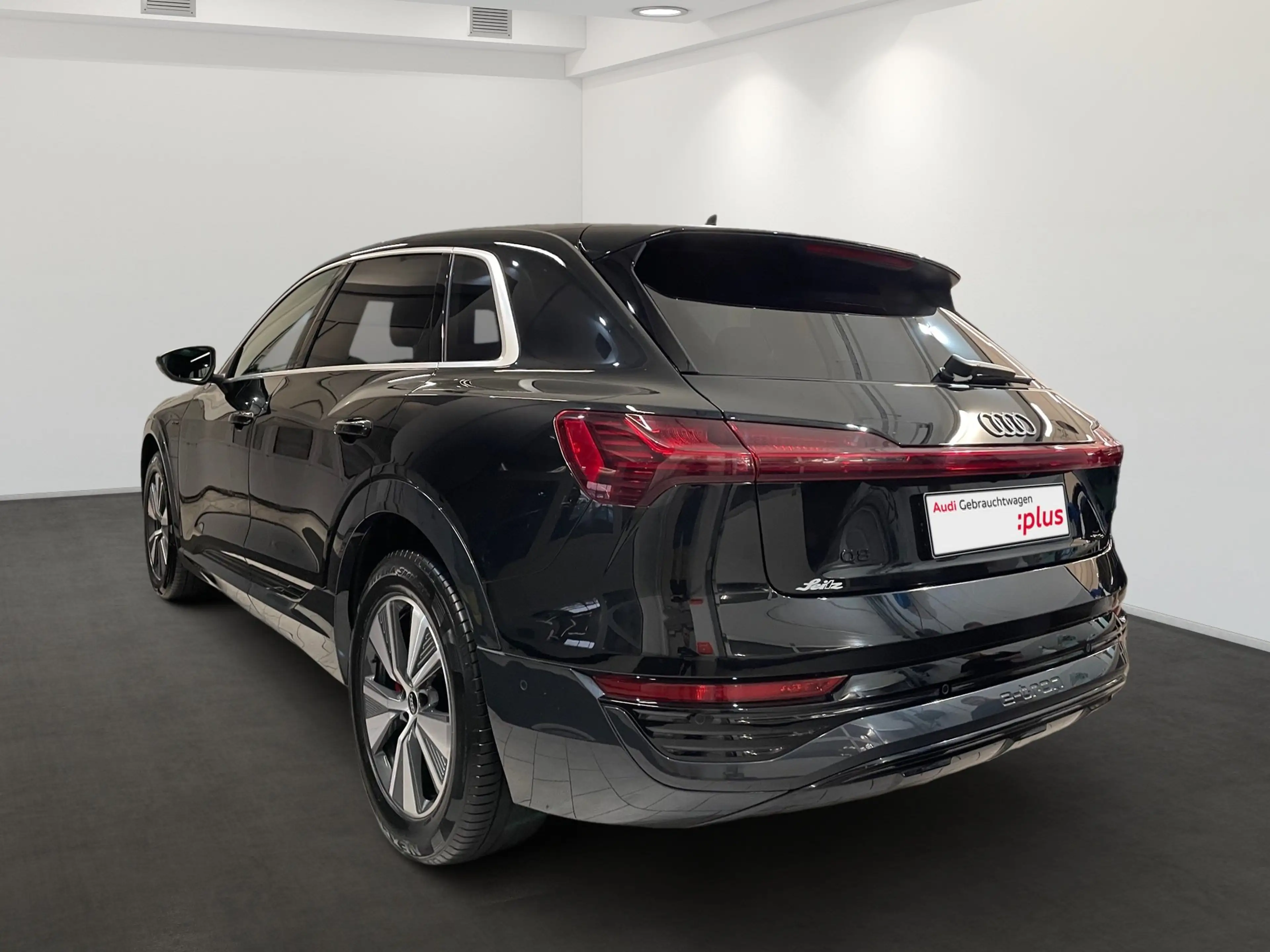 Audi Q8 e-tron Q8 55 e-tron quattro advanced *AHK*B&O*PANO*MATRIX — photo 5