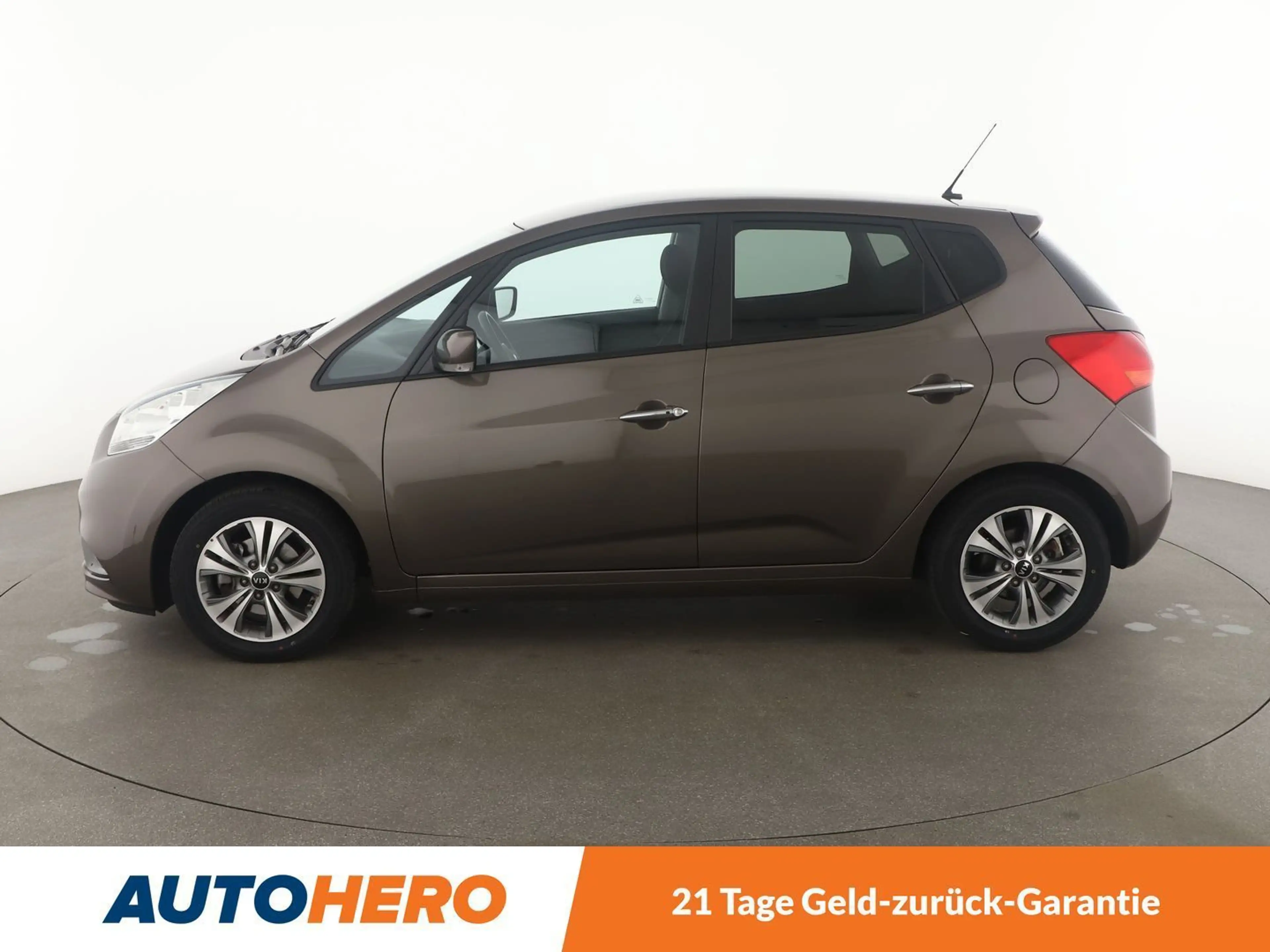 Kia Venga 1.6 Dream Team*NAVI*PDC*SHZ*AHK*ALU*KLIMA* — photo 3