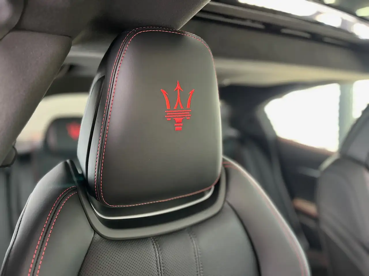 Maserati Ghibli 2025 — фото 12