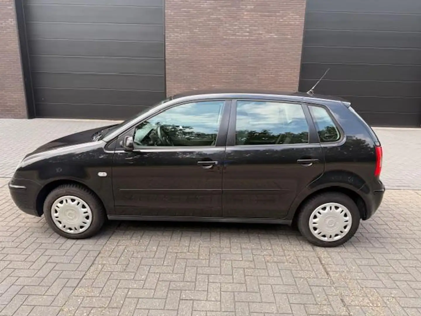 Volkswagen Polo 1.4-16V Turijn | 5 DEURS| AIRCO|APK TOT FEBR.2026| Zwart - 2