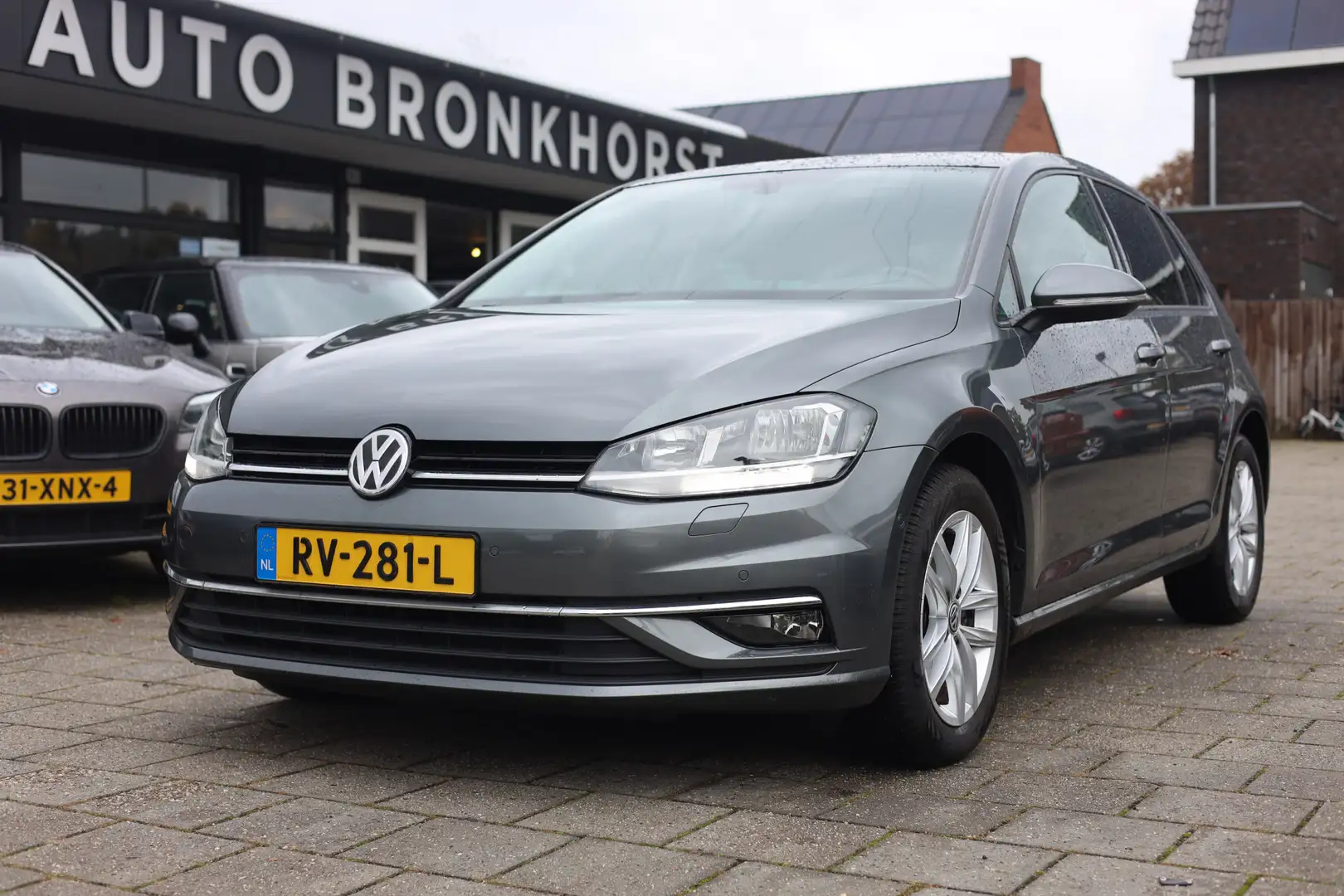 Volkswagen Golf 1.4 TSI HIGHLINE | DSG | NAVI | CARPLAY Grijs - 1