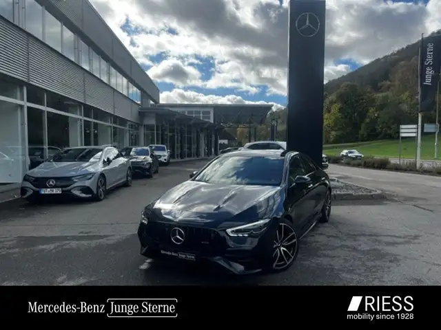Mercedes-Benz CLA 35 AMG 4M Night Prem Pano W Paket Keyle 19"