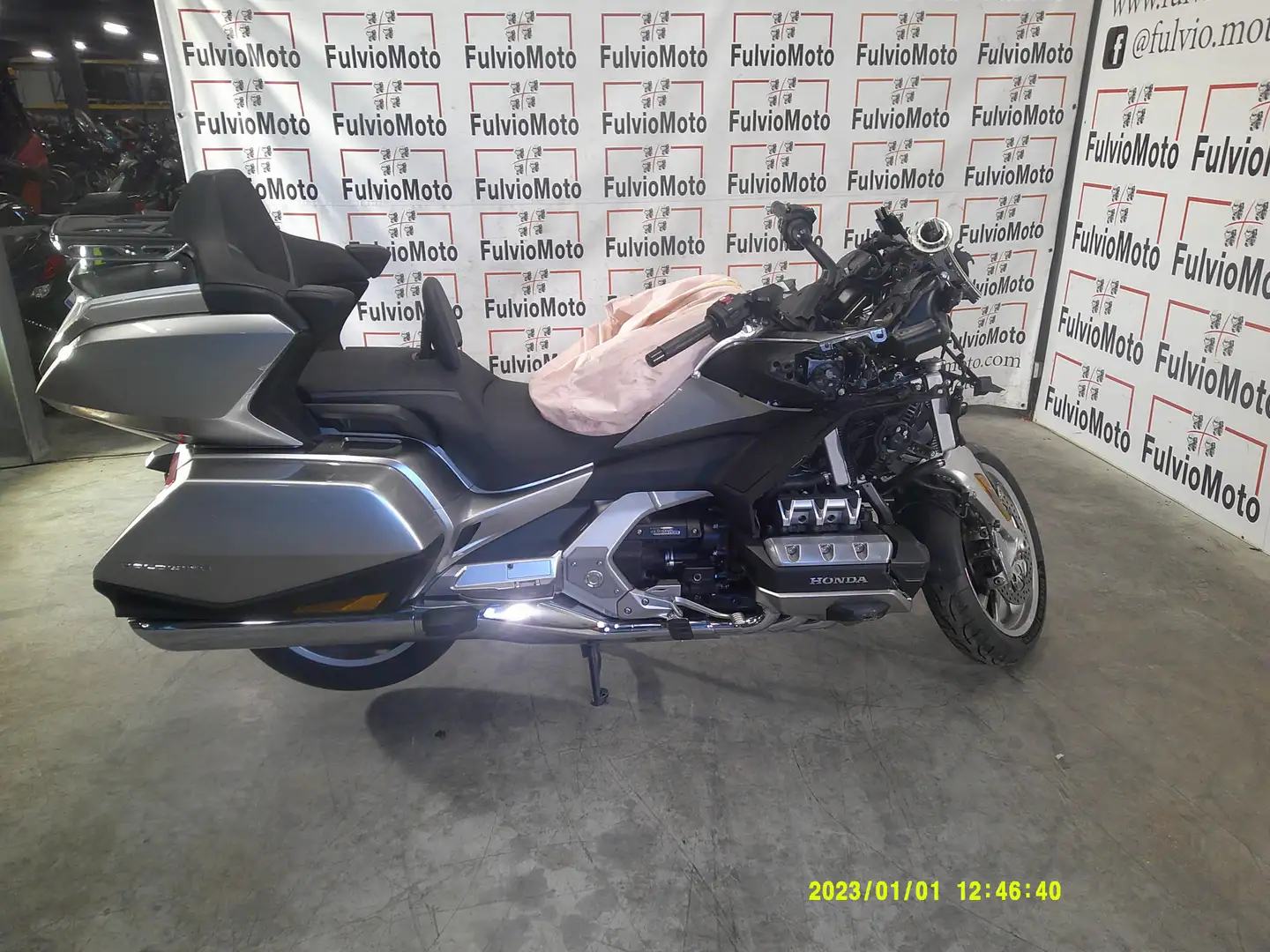 Honda Gold Wing - 1