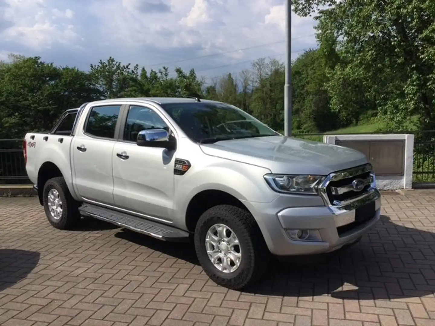 Ford Ranger Ranger VII 2016 2.2 tdci double cab XLT 160cv Argento - 2