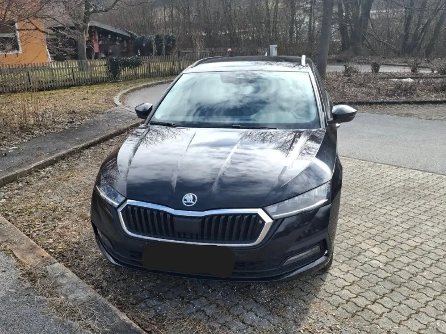 Skoda Octavia Octavia Combi 2,0 TDI Business DSG Business Schwarz - 1