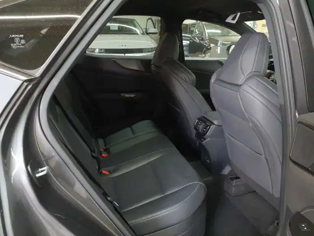Lexus Unknown Model view 14