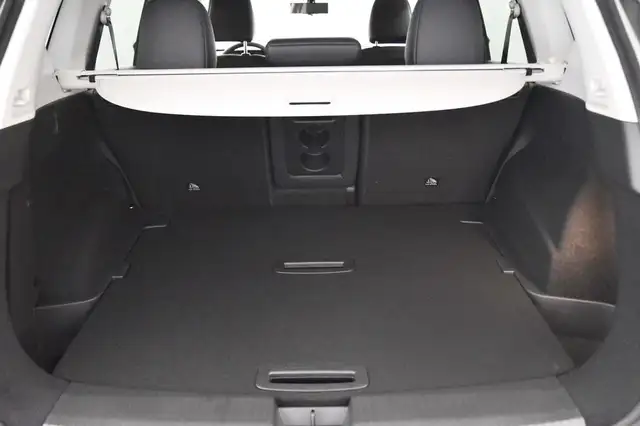 Nissan X-Trail view 15