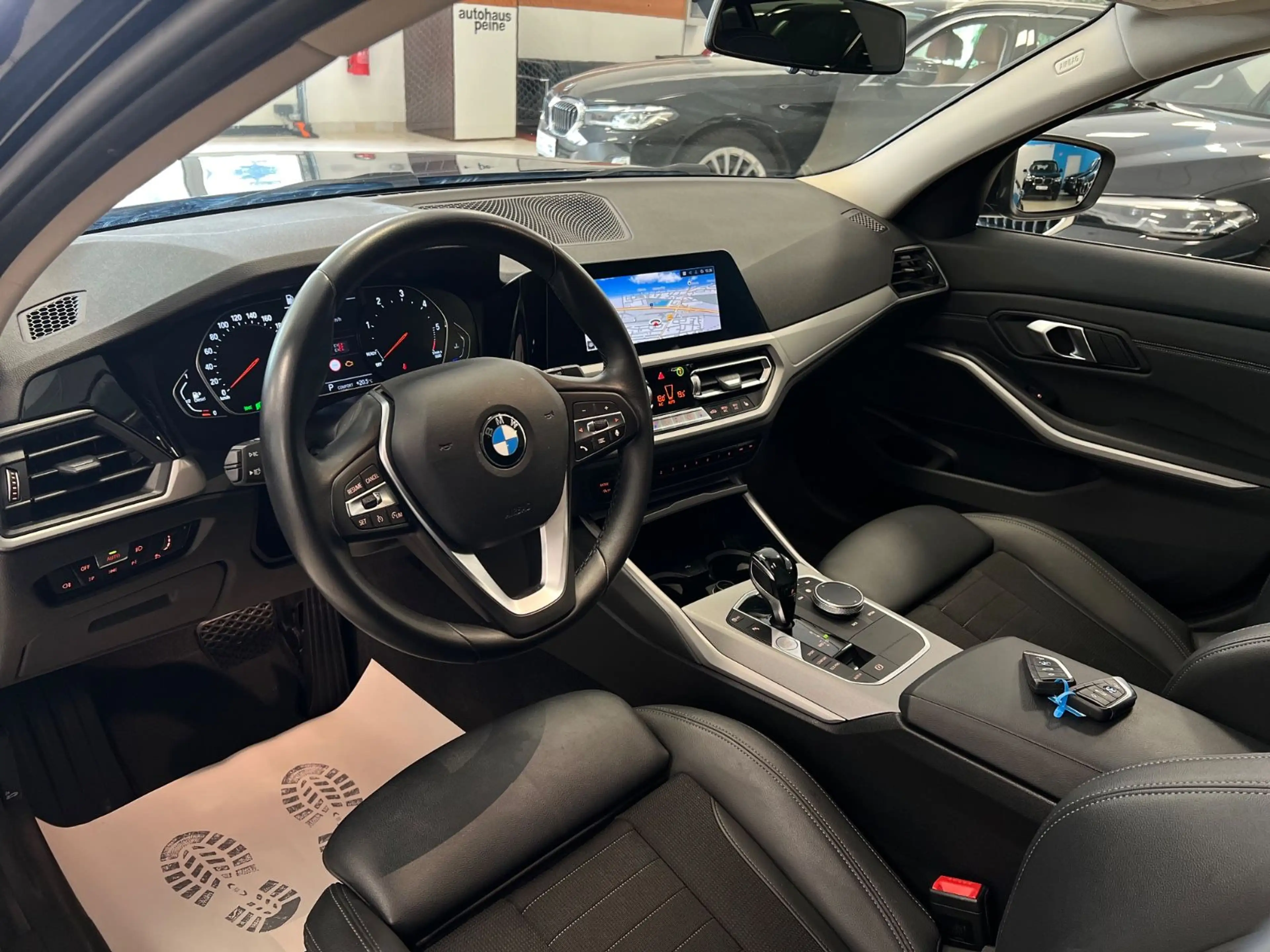 BMW 318 d Advantage Aut/Navi/SportSitze/KeyLes/Tempom — photo 14