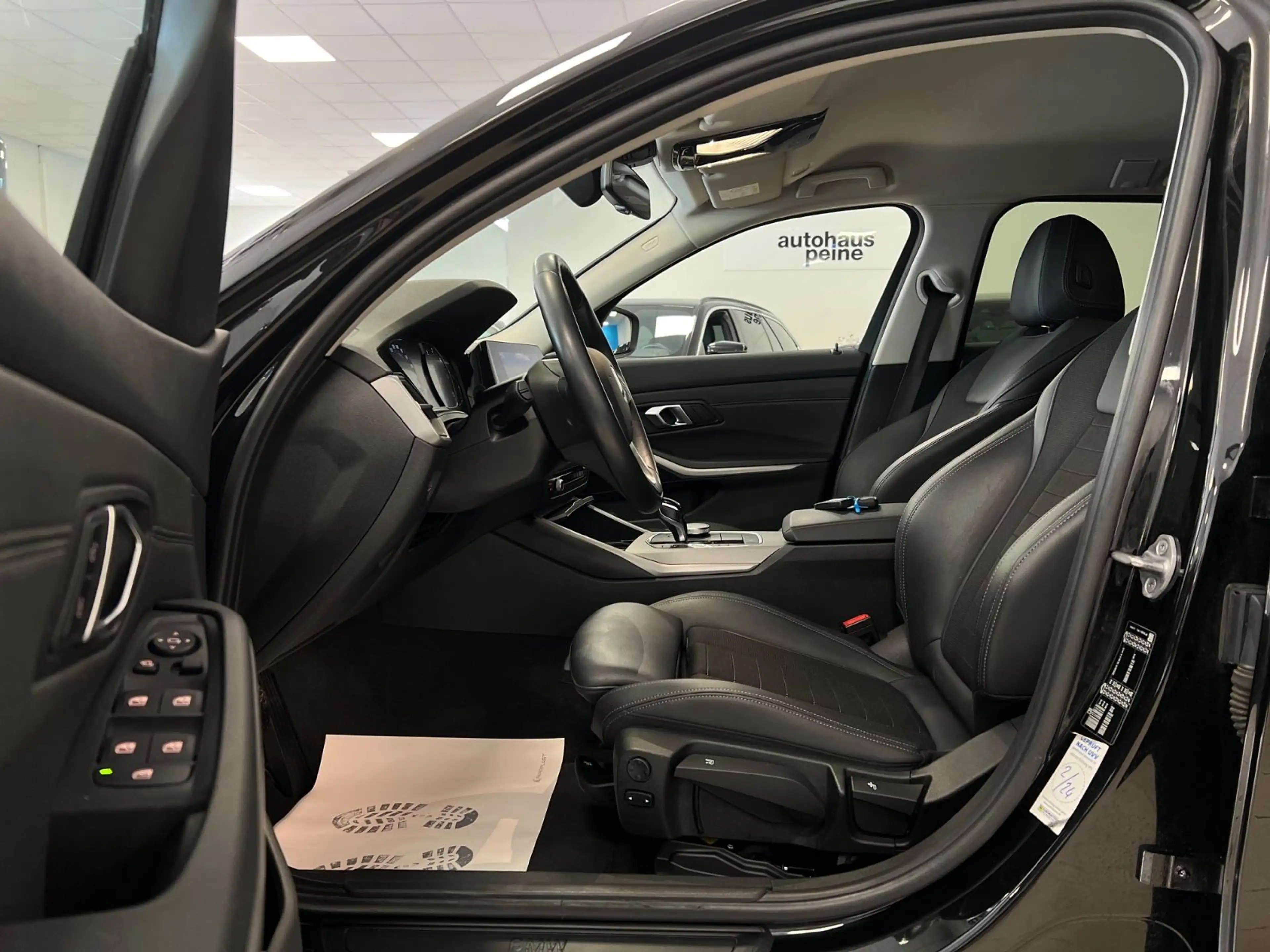 BMW 318 d Advantage Aut/Navi/SportSitze/KeyLes/Tempom — photo 13