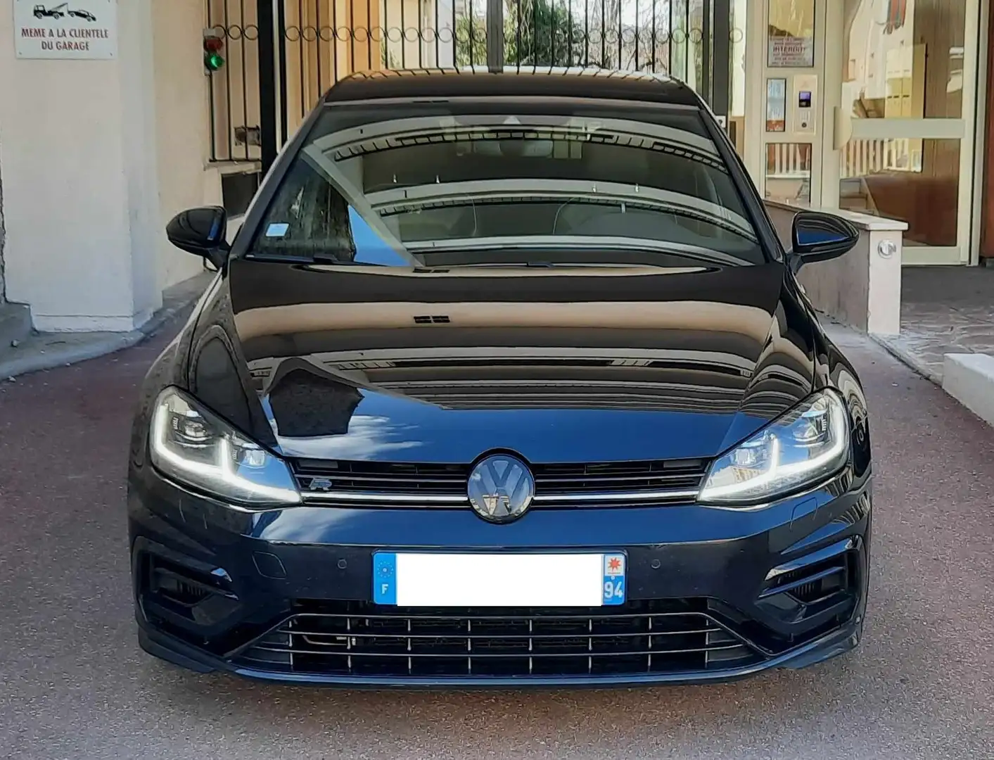 Volkswagen Golf 2.0 TSI 300 DSG7 4Motion R Noir - 2