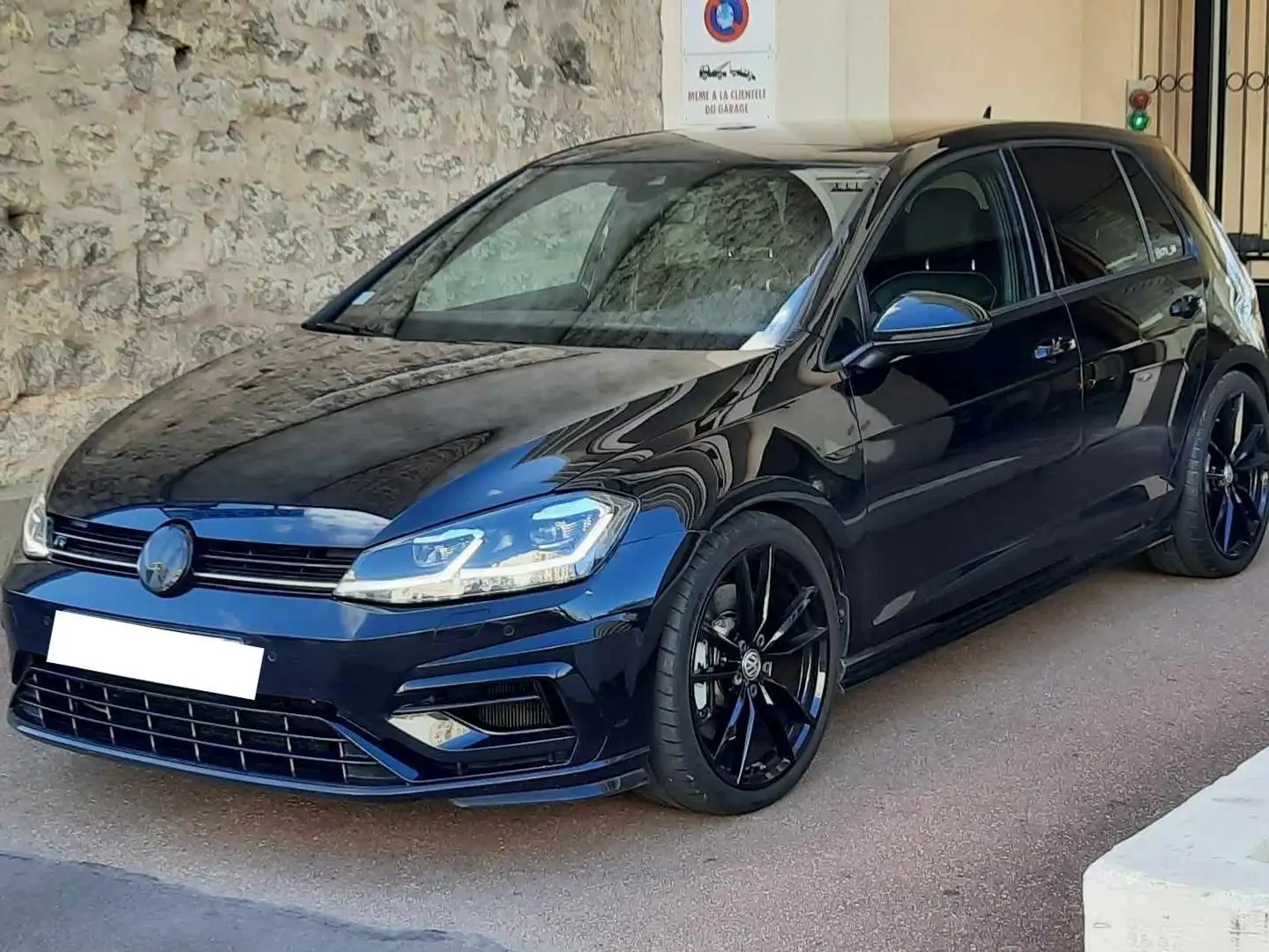 Volkswagen Golf 2.0 TSI 300 DSG7 4Motion R Noir - 1