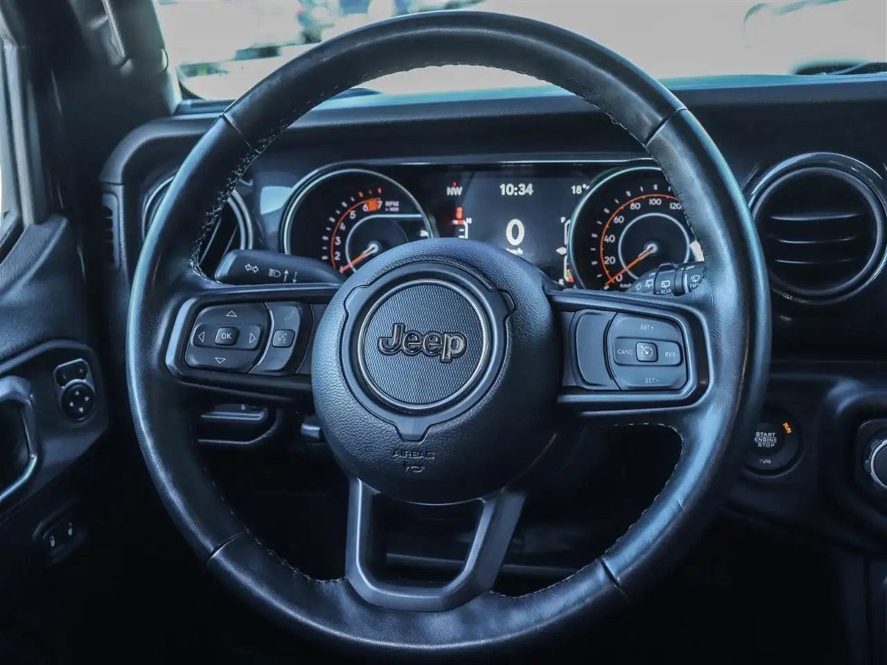 Jeep Wrangler снимка Jeep Wrangler