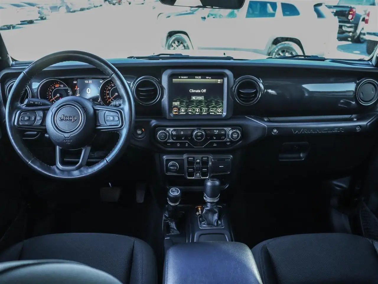 Jeep Wrangler снимка Jeep Wrangler
