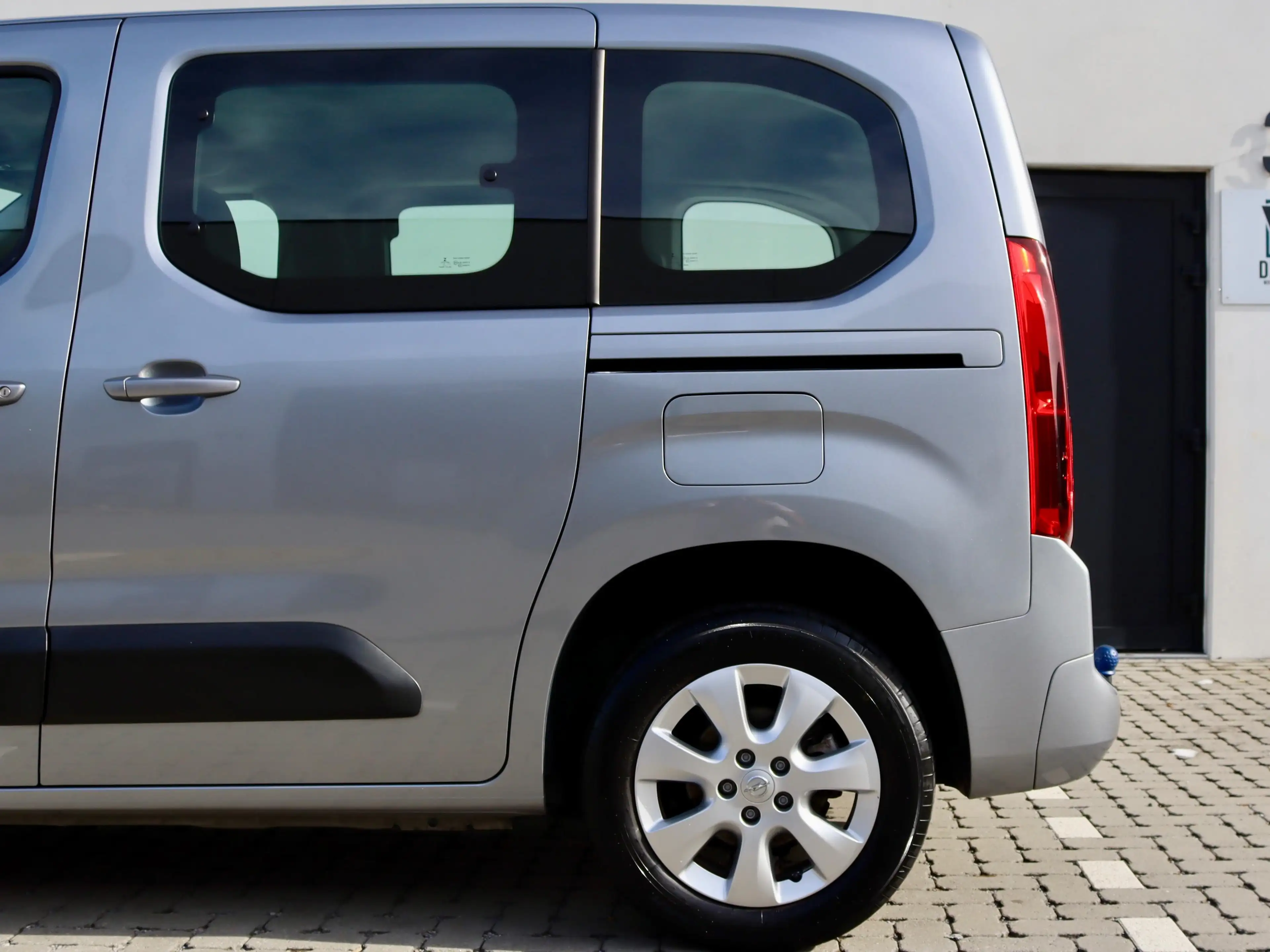 Opel Combo Life Combo Life 1.2 T L1H1 Edition S/S (EU6.3) — photo 10