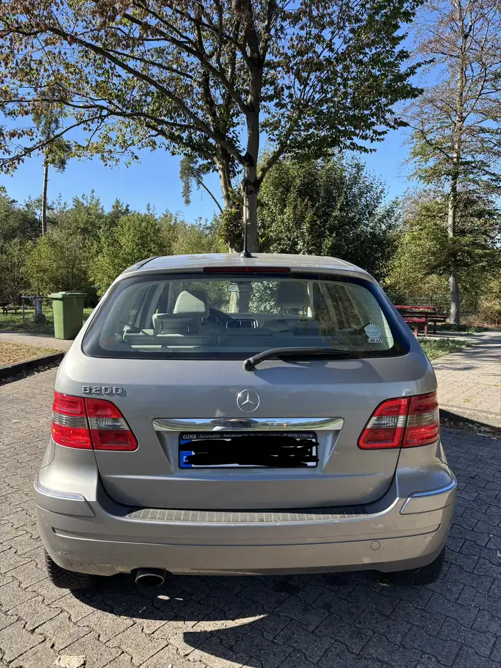 Mercedes-Benz B 200