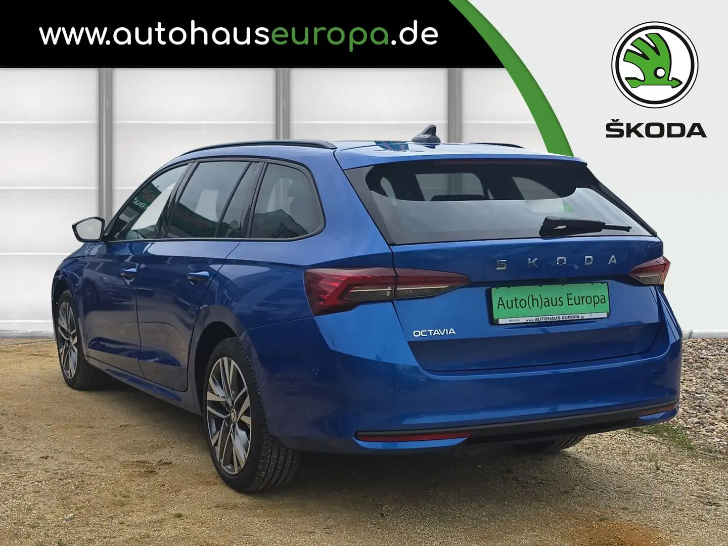 Skoda Octavia Combi 2.0 TDI DSG Selection 8fach bereift ACC Klim Blau - 2