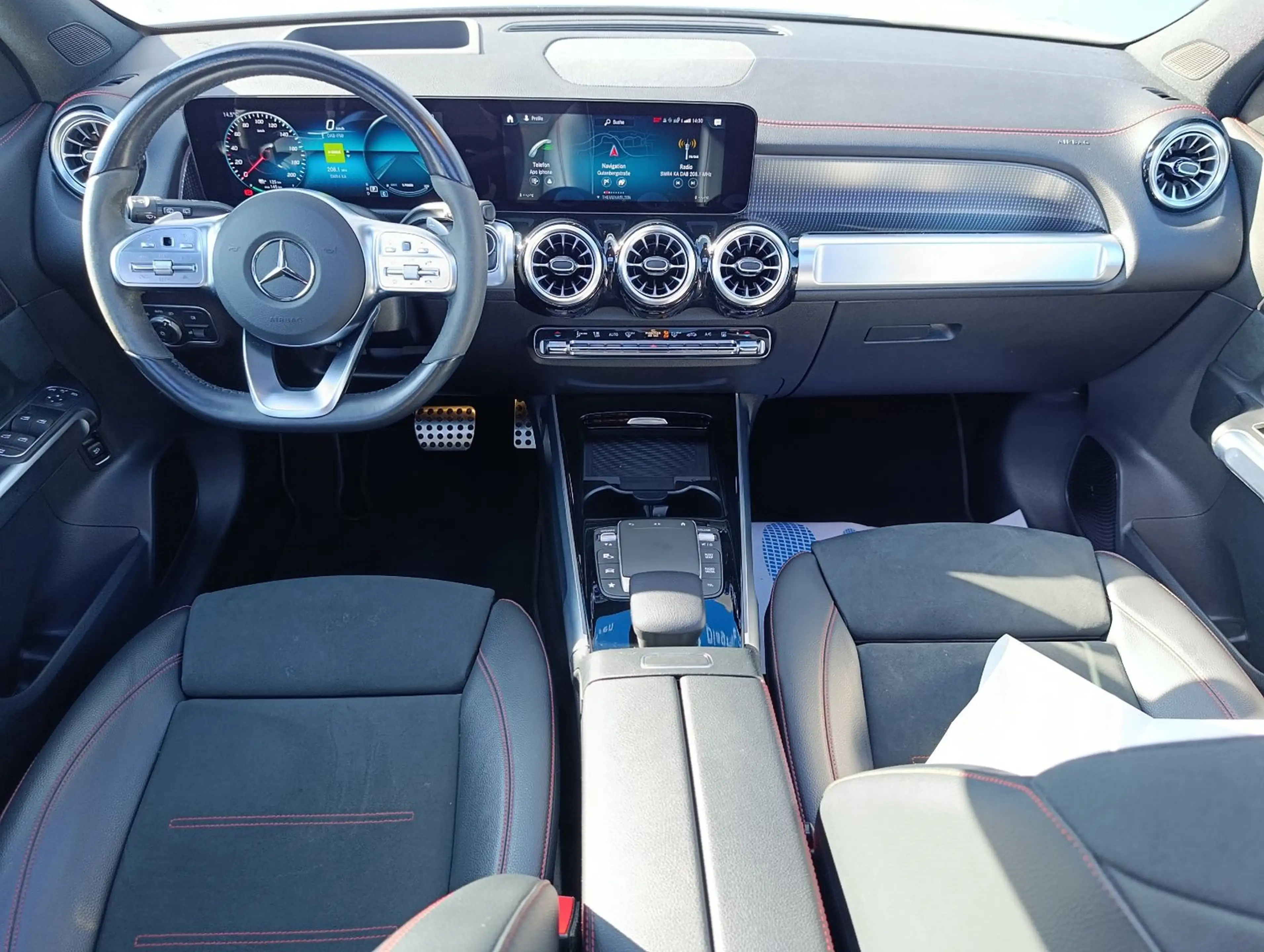 Mercedes-Benz EQB 300 4Matic AMG Panorama RFK 360° MBUX — photo 14