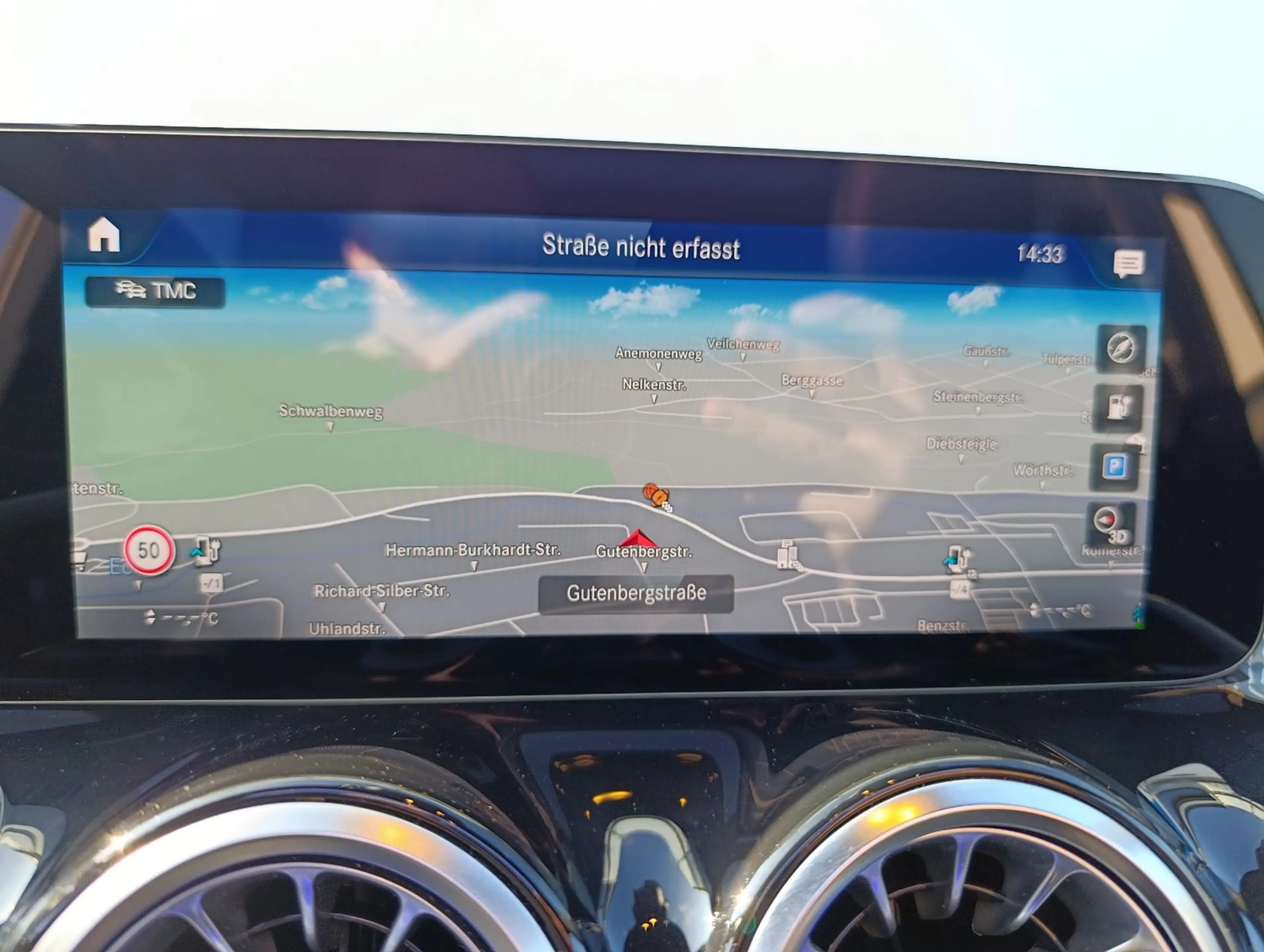 Mercedes-Benz EQB 300 4Matic AMG Panorama RFK 360° MBUX — photo 15