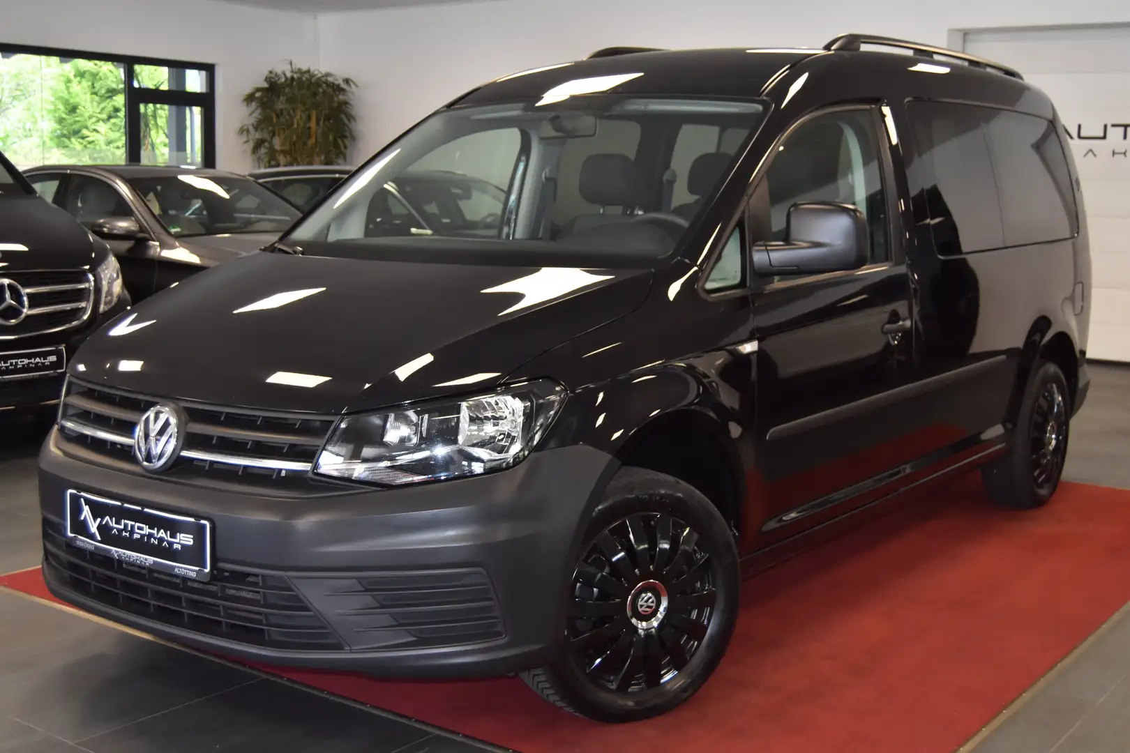 Volkswagen Caddy Maxi Kombi~ KLIMA~ AHK ~1.HAND~SAUBER Zwart - 1