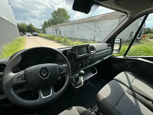Renault Master view 7