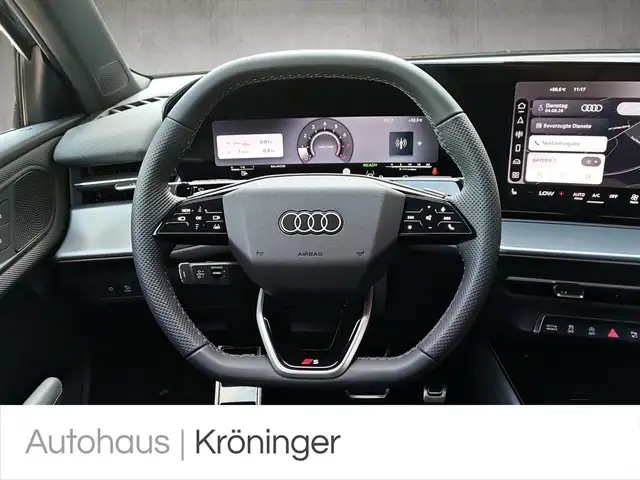 Audi Q3 view 11