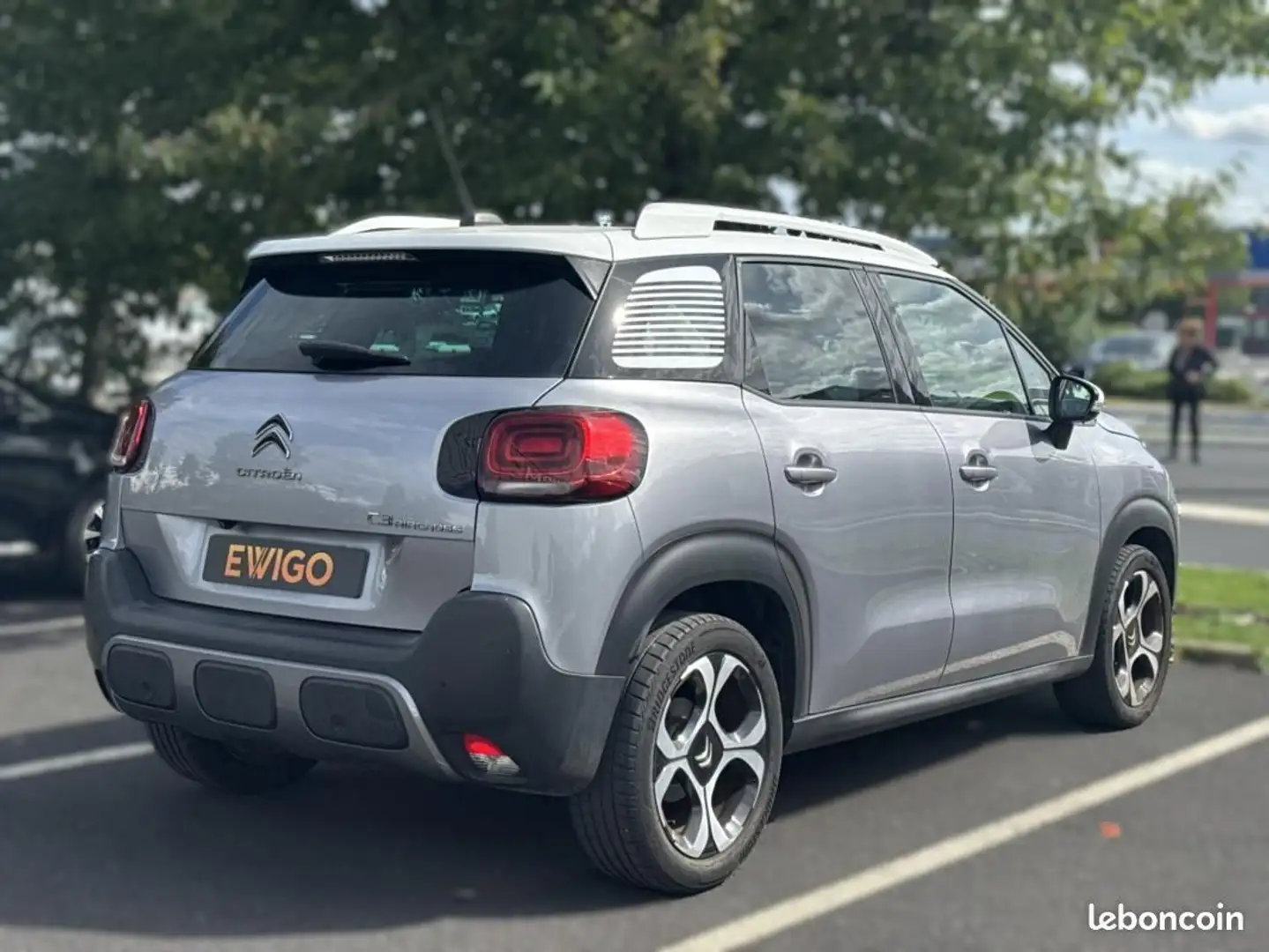Citroen C3 Aircross Citroën 1.2 SHINE 110CH COURROIE NEUVE Gris - 2