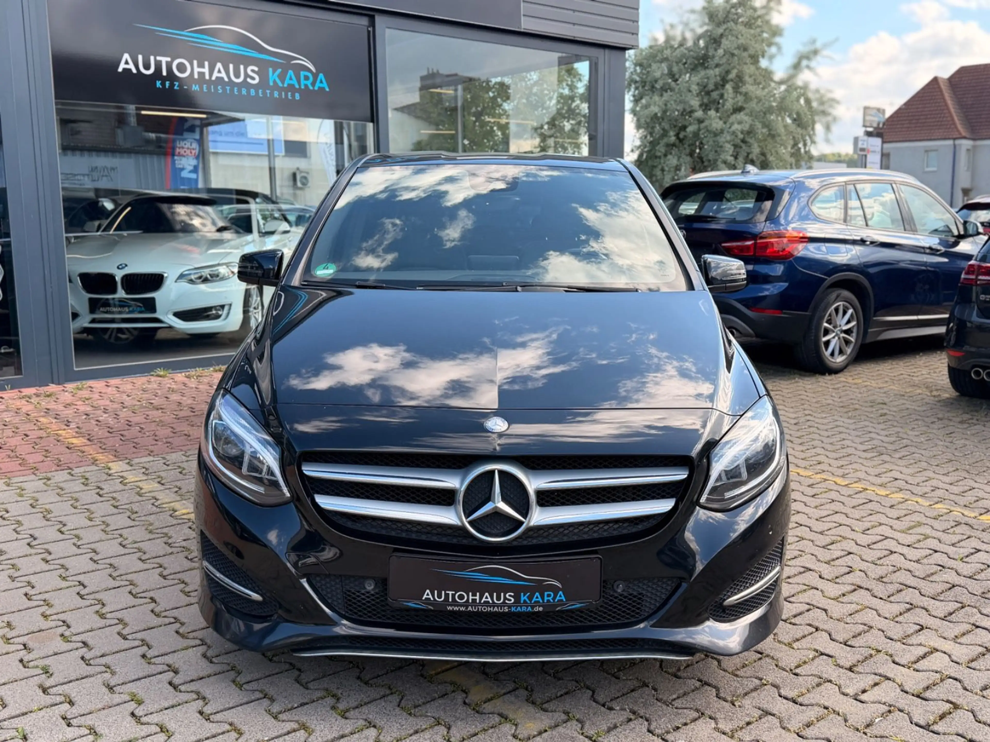 Mercedes-Benz B 220 CDI Urban/LED — photo 2