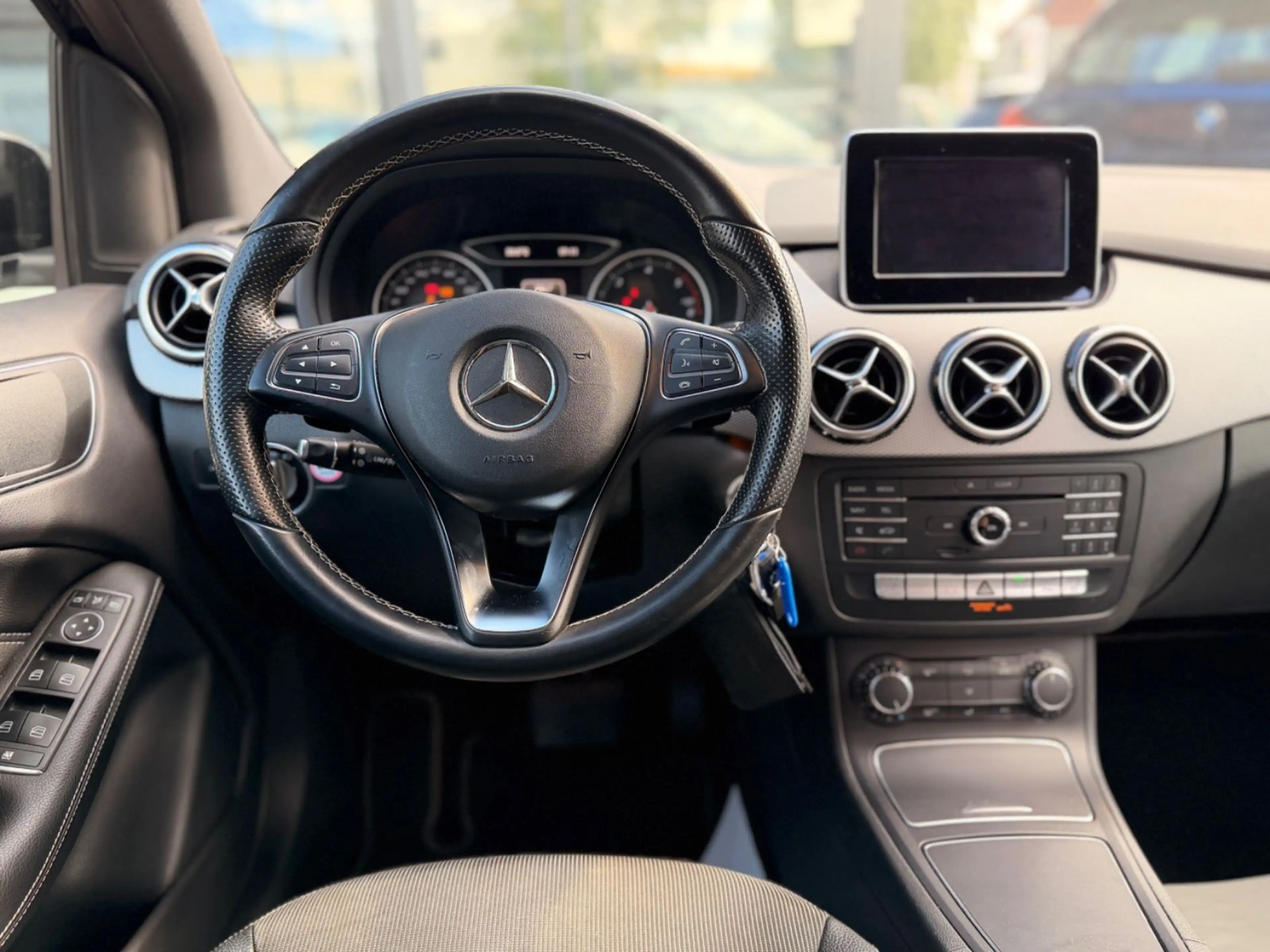 Mercedes-Benz B 220 CDI Urban/LED — photo 10